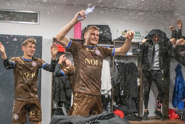 年轻化转型 年轻化转型